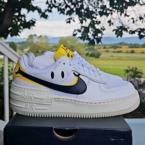 NIKE WOMENS AF1 LOW SHADOW GO THE EXTRA SMILE limited edition NEW sneaker Size 8